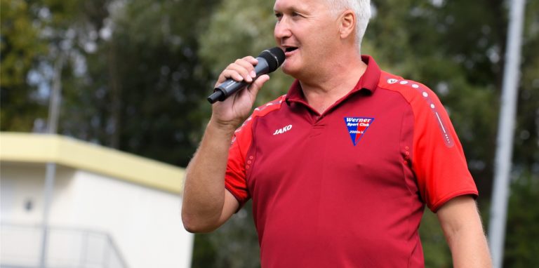 Thomas Overmann stellte im Lindert am Sonntag einen Lüner Neuzugang vor.