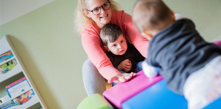 Dass ein Platz bei einer Tagespflegeperson für ihr Kind von einer Mutter aus Unna als eine „halbe Lösung“ bezeichnet wird, sorgt bei den dort Engagierten für Unverständnis. Sie erwarten eine größere Wertschätzung ihrer Arbeit.