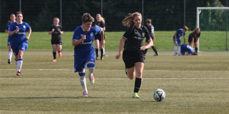Lea Komsta (r.) fehlt dem PSV Bork am Wochenende.