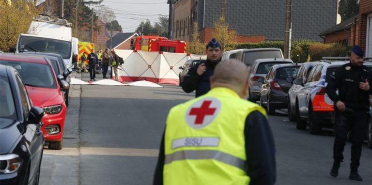 Ein Auto ist bei einer Karnevalsveranstaltung in Belgien in eine Menschengruppe gefahren und hat einige Menschen getötet.