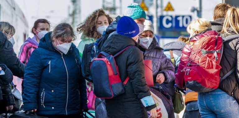Ukrainische Flüchtlinge kommen in Cottbus (Brandenburg) an.