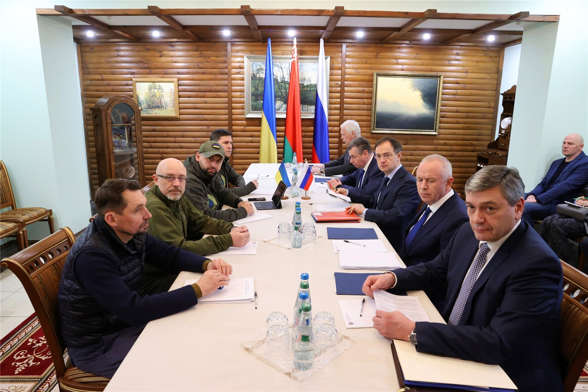 Unterhändler Russlands und der Ukraine bei einer früheren Verhandlungsrunde.