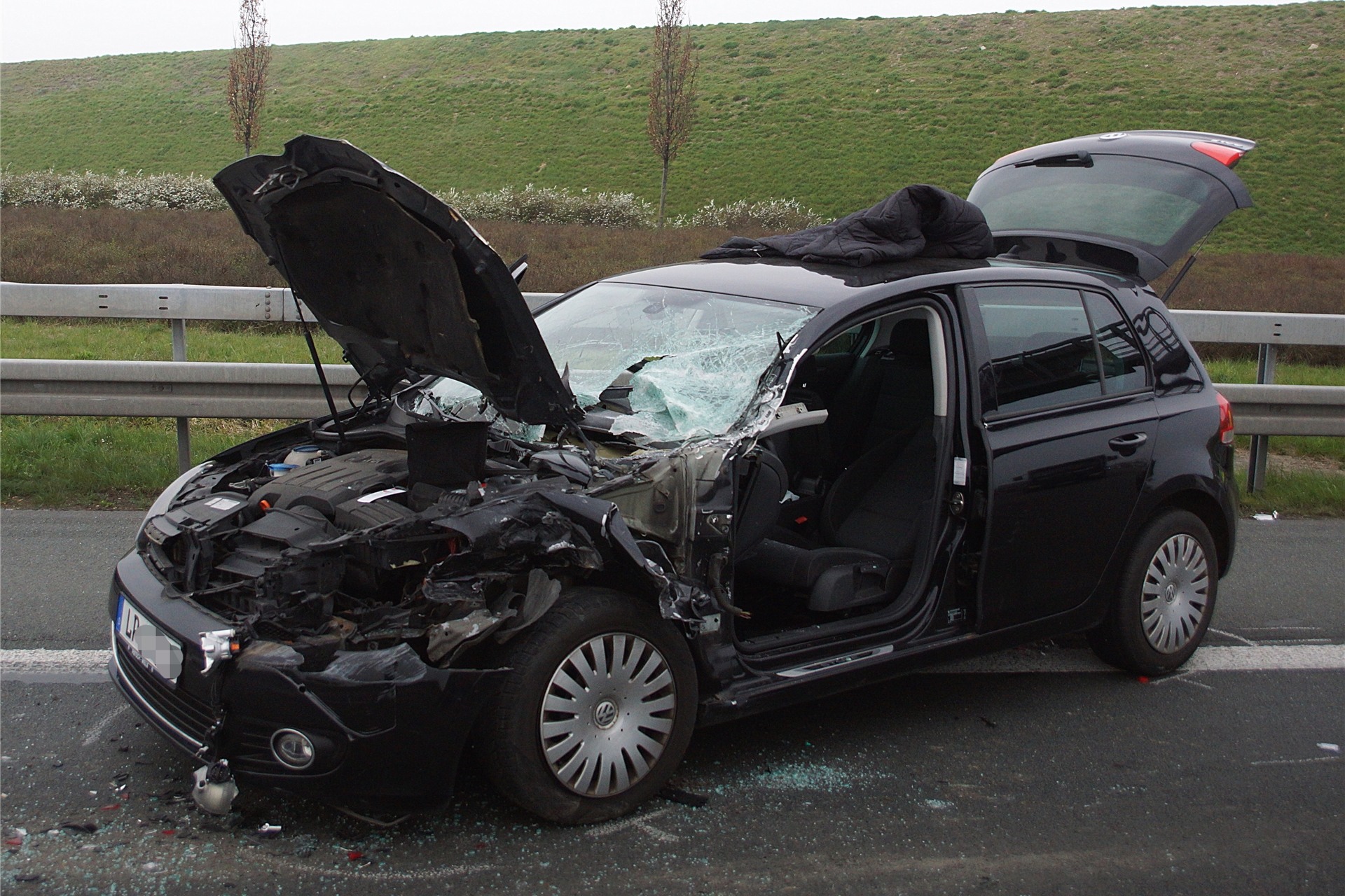 Mit diesem VW Golf ist eine Autofahrerin auf ein Stauende am Kamener Kreuz aufgefahren.