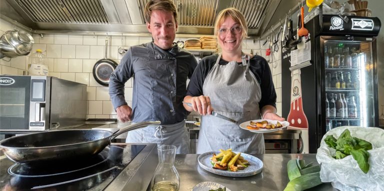 Florian Kohl und Jessica Pahl betreiben das Labsal in der Rheinischen Straße.