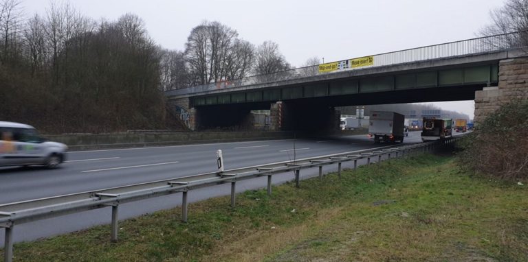 Die Autobahn GmbH wird die Brücke Hammer Straße in Kamen abreißen und durch ein neues Bauwerk ersetzen.