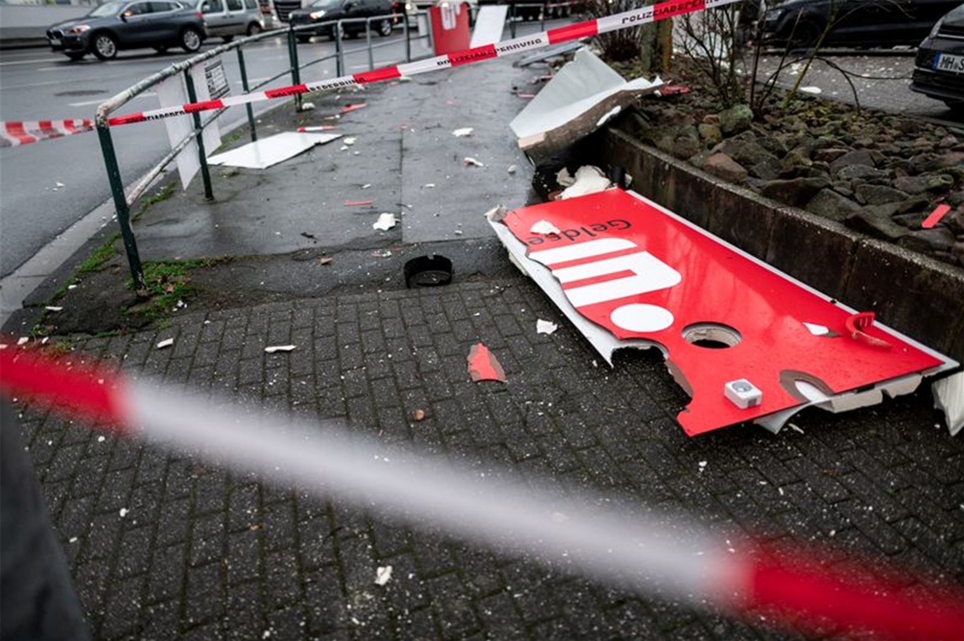 Drei Männer wurden in Mittelhessen wegen des Verdachts auf eine geplante Sprengung eines Geldautomaten festgenommen.