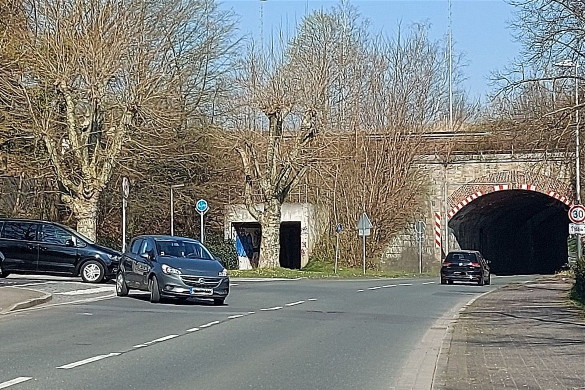 Die Durchfahrt durch den Tunnel an der Ostberger Straße wird zehn Tage lang nicht möglich sein.