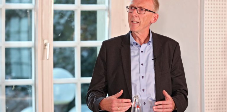 Heinz-Günter Freck ist Kämmerer der Stadt Fröndenberg und darf sich über höhere Steuereinnahmen freuen.