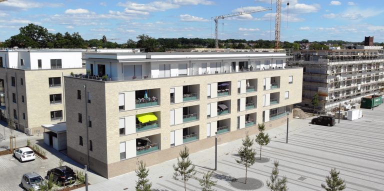 Quer über den Campus (Archivbild) sollte die Menschenkette vom Gymnasium Selm in den Auenpark reichen.