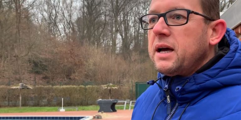 Dirk Jürgens, Manager des Löhnbades in Fröndenberg, freut sich schon auf Freibad-Saison.