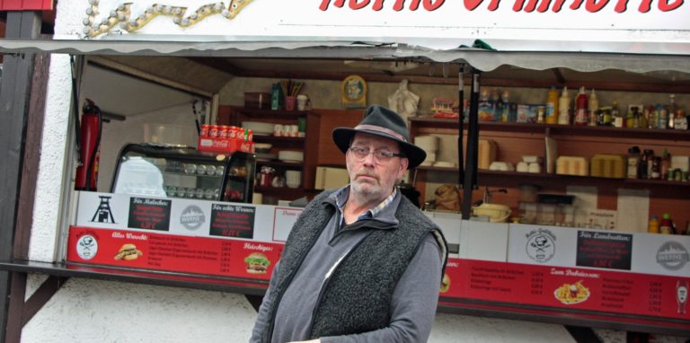Ende letzten Jahres mussten Currywurst-Fans aus Werne Abschied nehmen von Hetti‘s Grillhütte. Ist sie nun zurück?