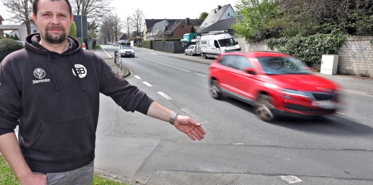 Lionel Lach und der Bürgerverein Alte Heide wünschen sich eine dauerhafte Tempokontrolle an der Hammer Straße in Unna. Der Verein hat einen entsprechenden Antrag an die Politik erneuert.