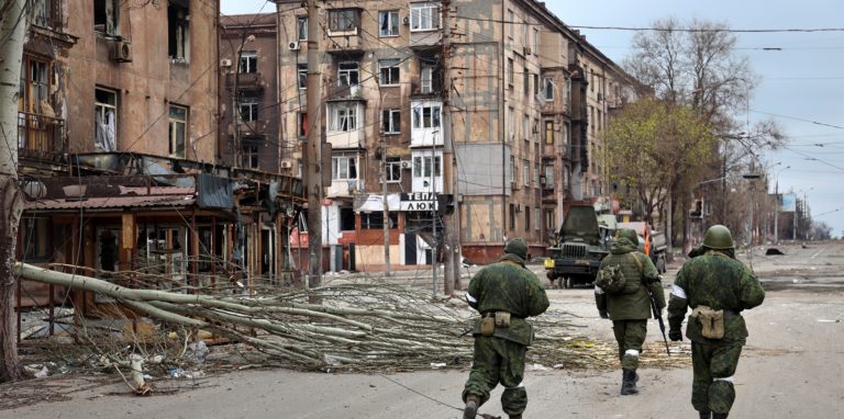 In Mariupol ist die Situation für die Ukraine weiterhin schwierig. Im Osten hat nun offenbar eine Großoffensive begonnen.