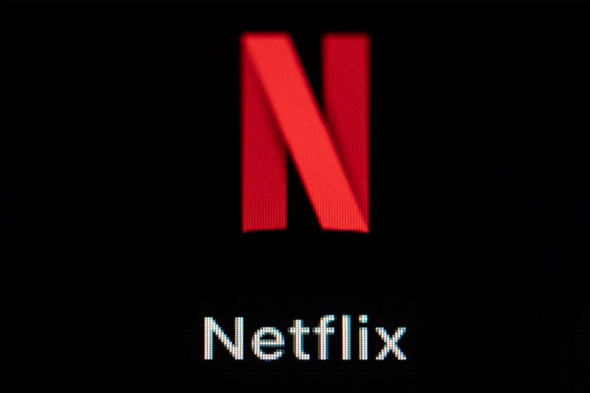 Die Netflix-App auf dem Display eines iPhone SE. Die Aktie des Konzerns ist abgerutscht.