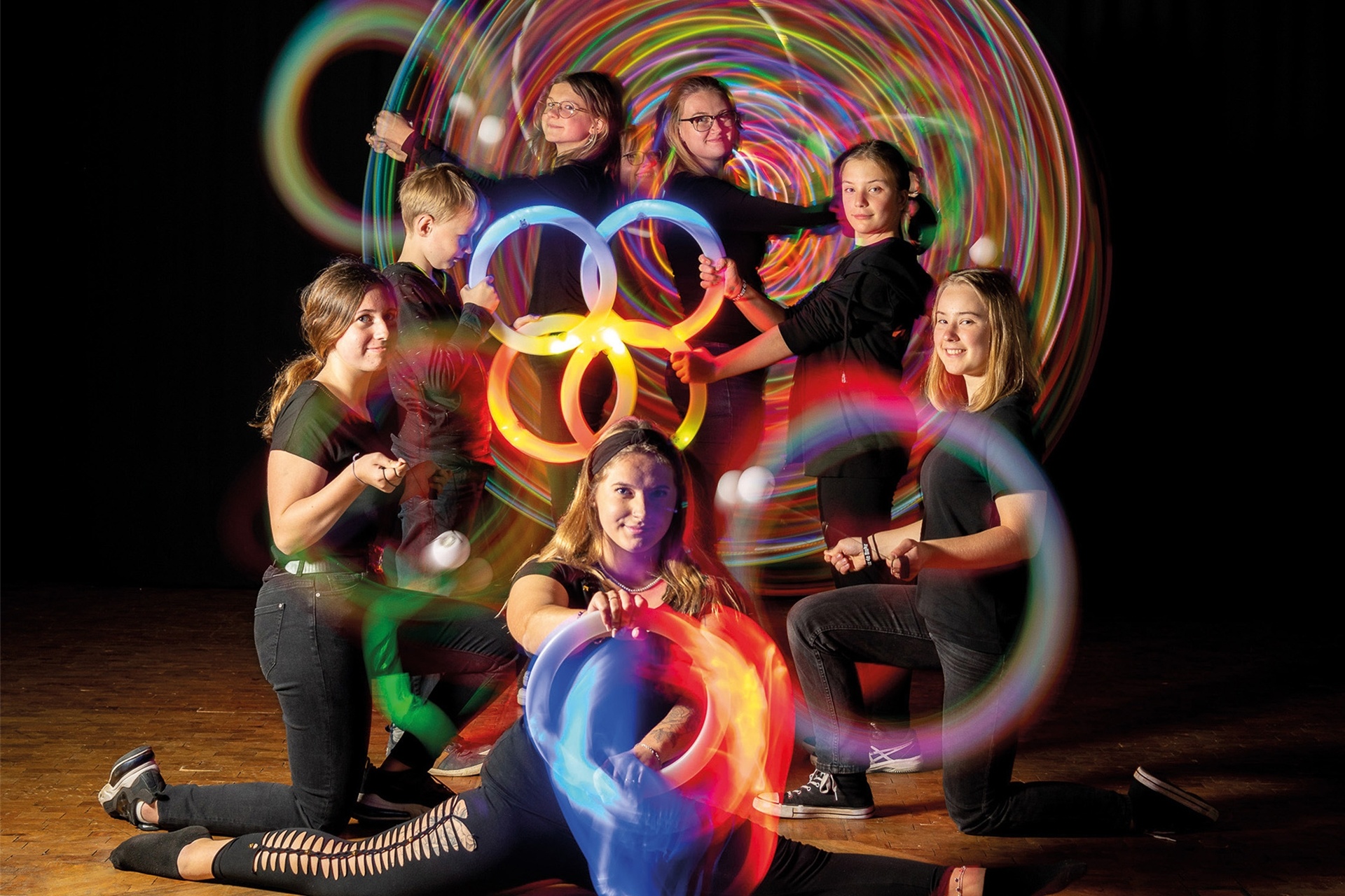 Die Gruppe Magic Motions des Gesamtschulsportvereins lädt mit vielen Neuerungen zum Sommervarieté ein.