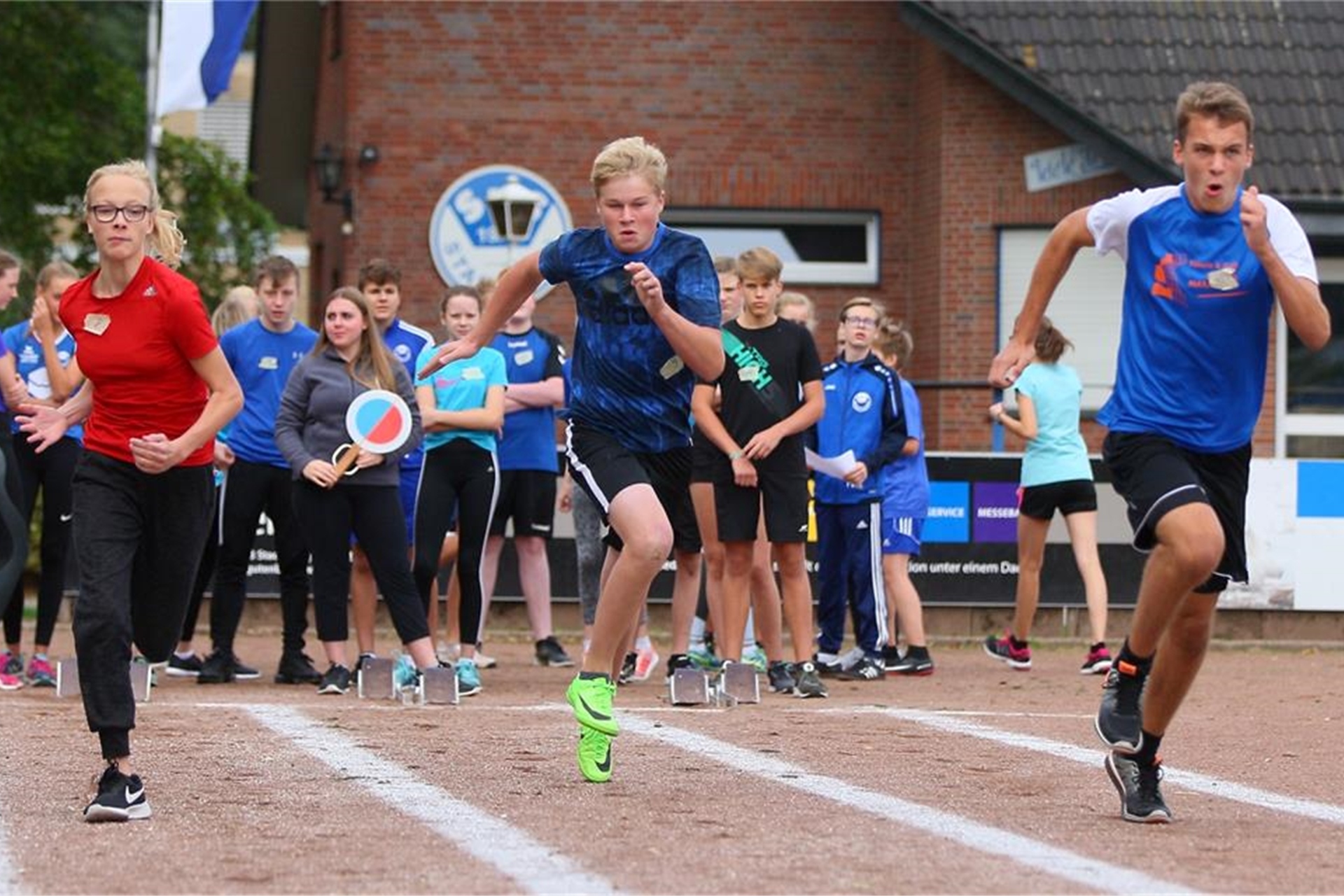 Um das Deutsche Sportabzeichen zu bekommen, muss man unter anderem seine Sprintfähigkeit unter Beweis stellen (Symbolfoto).