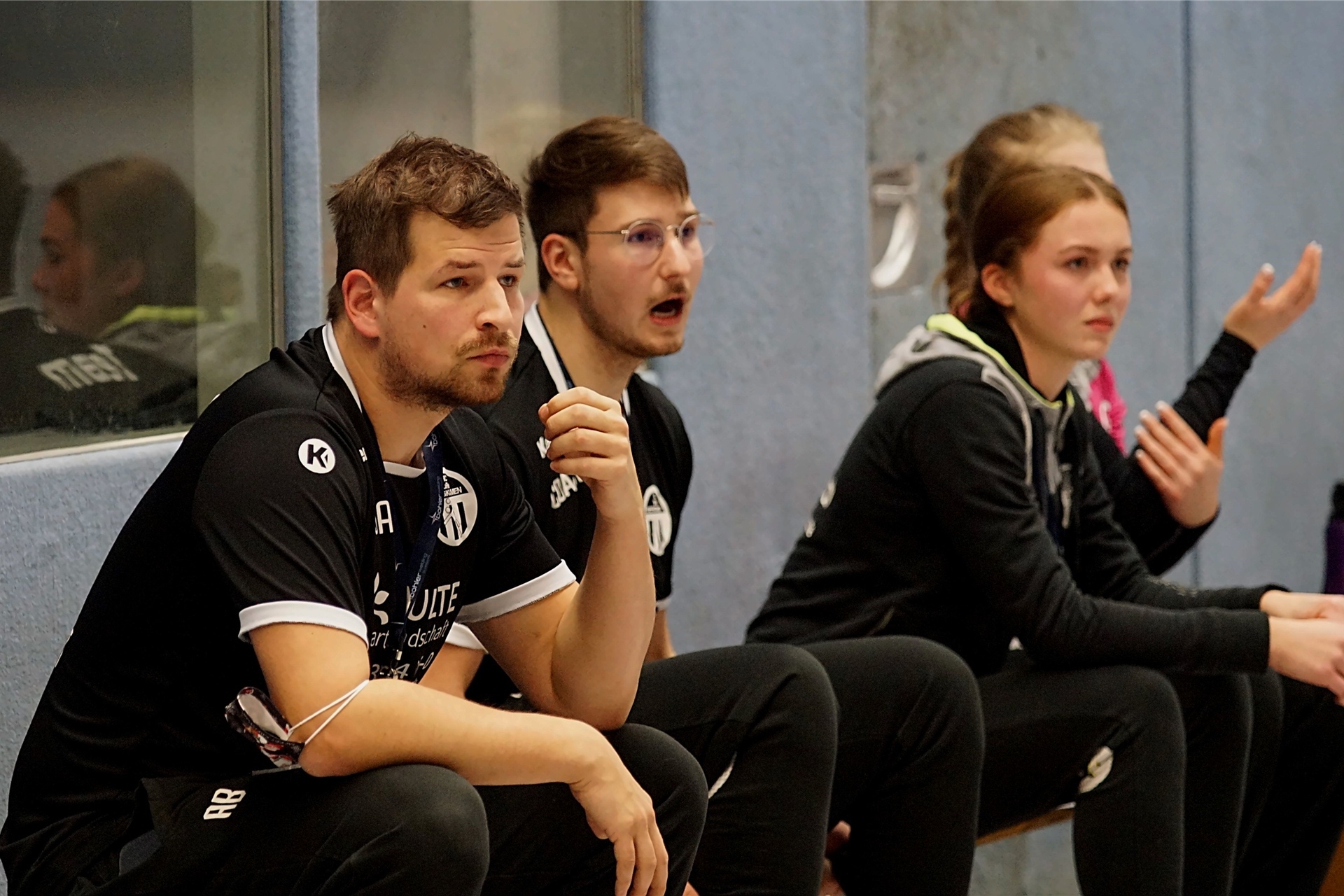 Andre Brandt (l.) und sein HC TuRa Bergkamen hatten gerade wieder in Everswinkel die Kurve gekriegt, da bremste eine Rote karte gegen Bergkamen das Team aus.