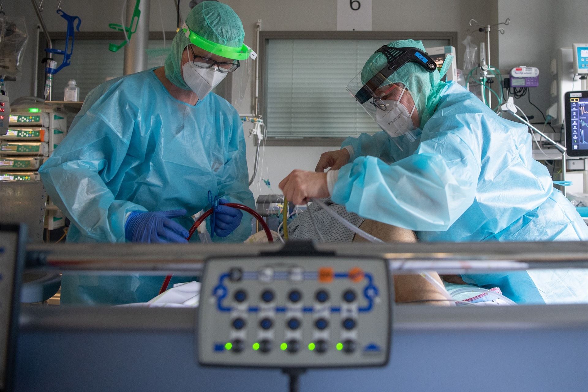 Die Lage auf den Intensivstationen ist weiterhin brenzlig – das zeigt sich auch am St. Vincenz-Krankenhaus in Menden.