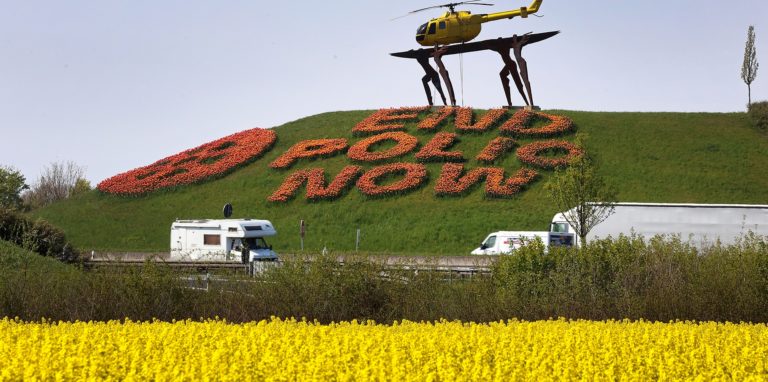 Baustelle im Kreis Unna: Zwischen dem Kamener Kreuz, wo aktuell blühende Tulpen die Worte „End polio now“ bilden, und er Anschlussstelle Kamen/Bergkamen gilt ab dem 3. Mai Tempo 80.