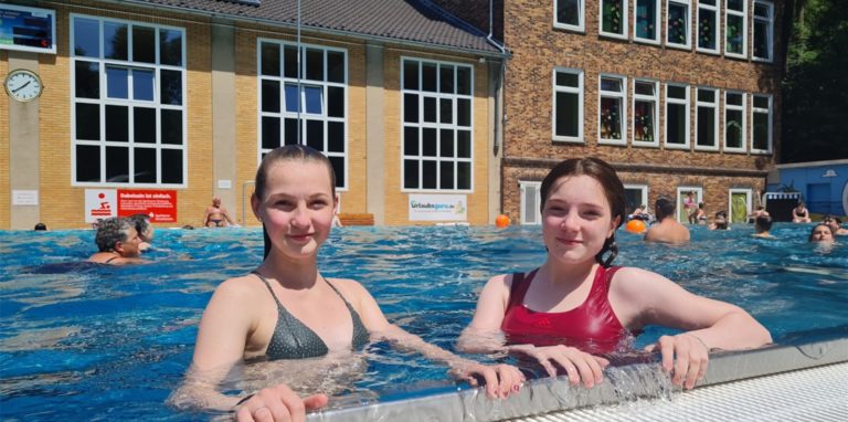 Im Freibad Bornekamp läuft die Badesaison 2022. Am Sonntag, 1. Mai, wird das mit dem traditionellen Anbaden gefeiert.