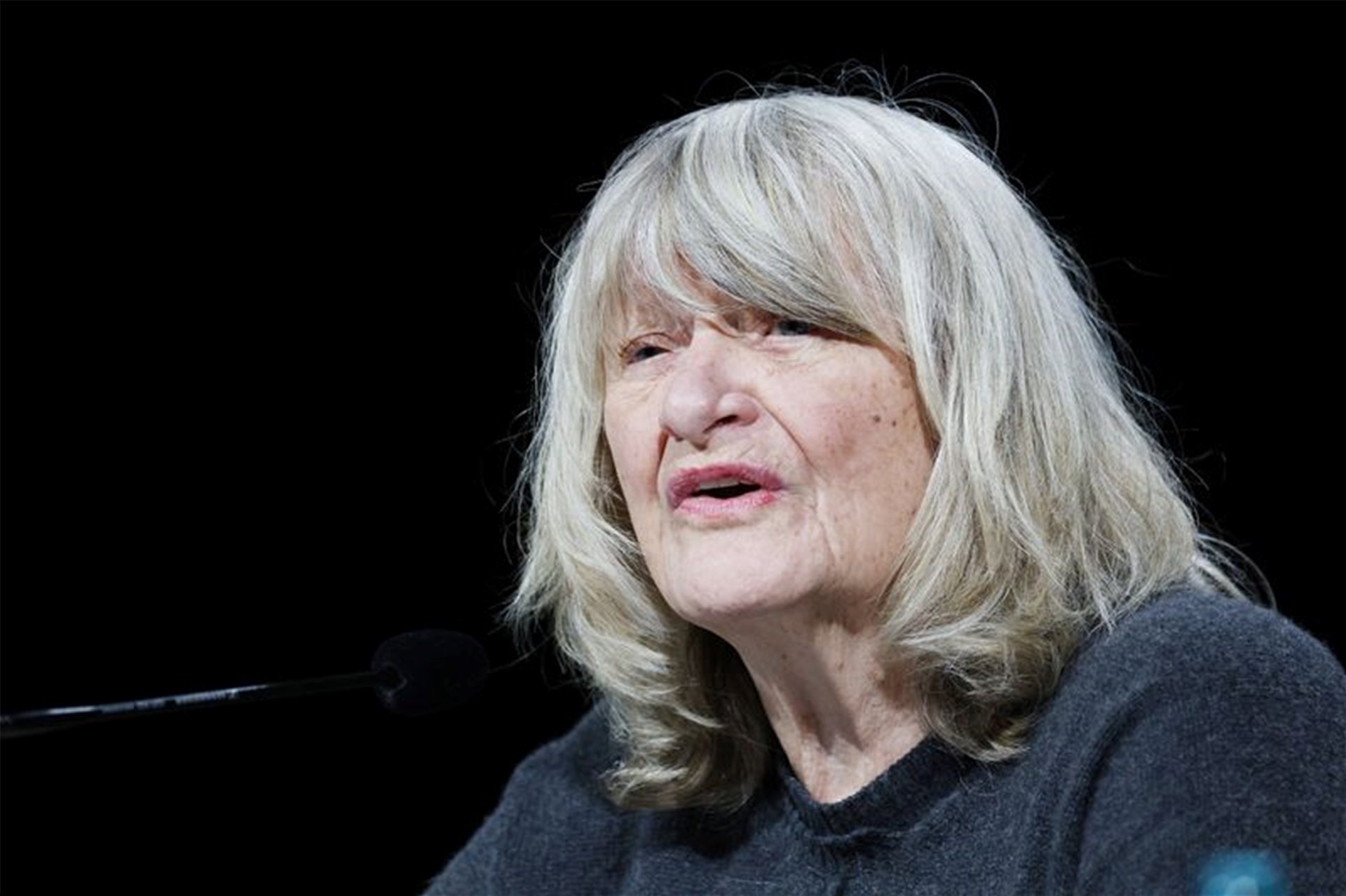 Alice Schwarzer: Die Lieferung großer Mengen schwerer Waffen könnte Deutschland selbst zur Kriegspartei machen.