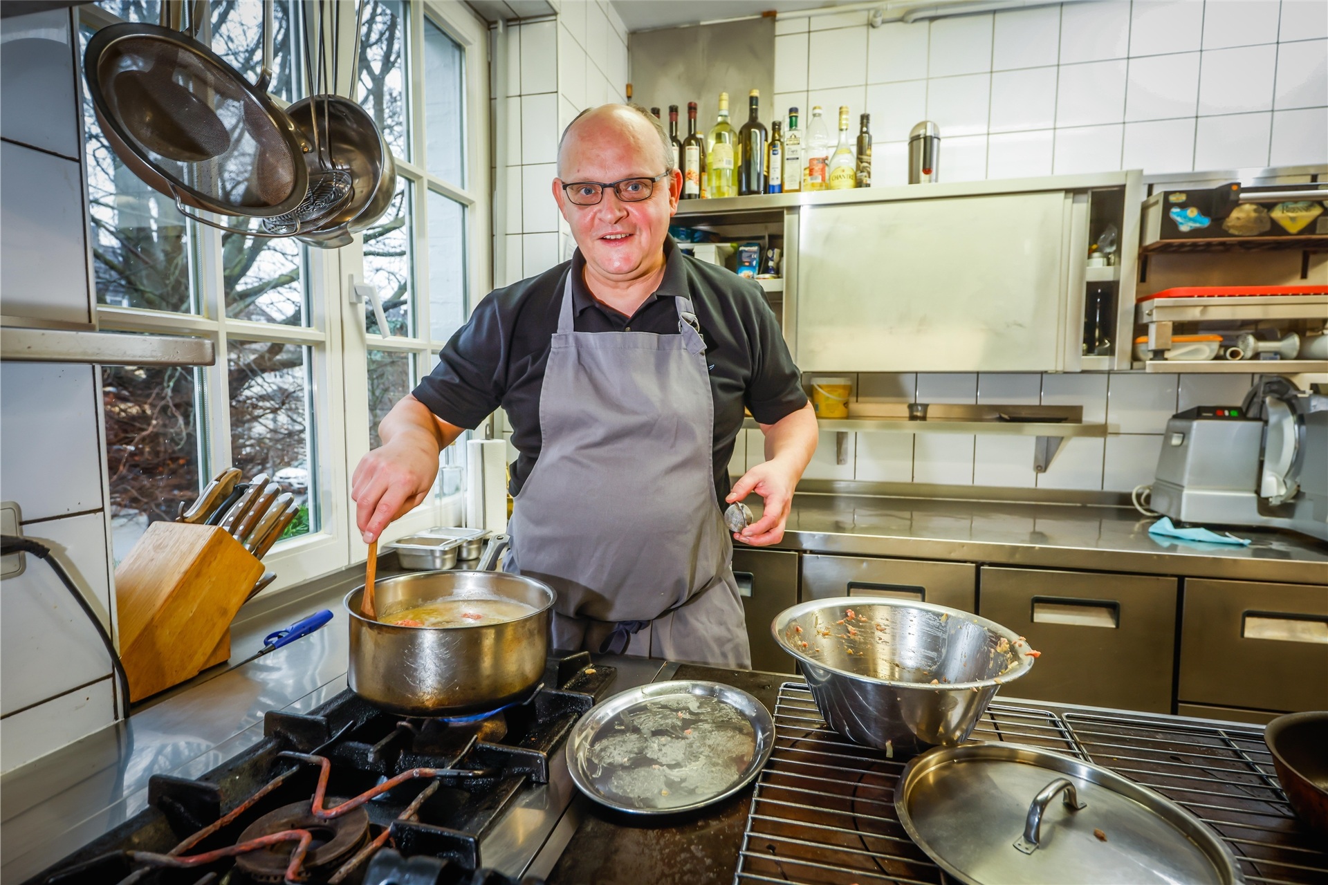 Spitzenkoch Mario Kalweit präsentiert jede Woche ein neues Rezept, das Singles für sich allein kochen können.