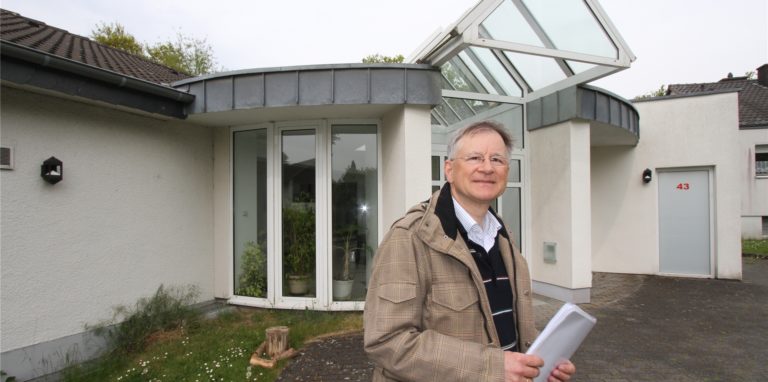 Dr. Wolfgang Lange ist Vorsitzender des Fördervereins. Seit zwölf Jahren betreiben Ehrenamtliche das evangelische Gemeindehaus in Villigst.