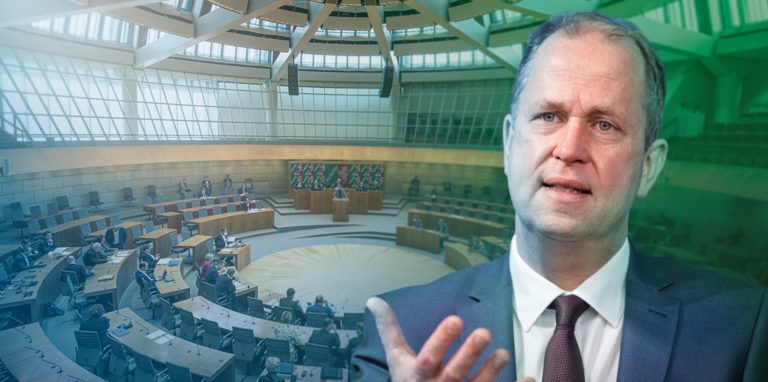 Joachim Stamp ist Spitzenkandidat der FDP bei der Landtagswahl am 15. Mai. Heute (4. Mai) stellt er sich um 15 Uhr den Fragen unserer Leserinnen und Leser.