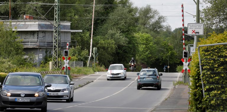 Die Auto- und Radfahrer und die Fußgänger auf der Rotherbachstraße in Bergkamen müssen sich auf eine Vollsperrung einstellen.
