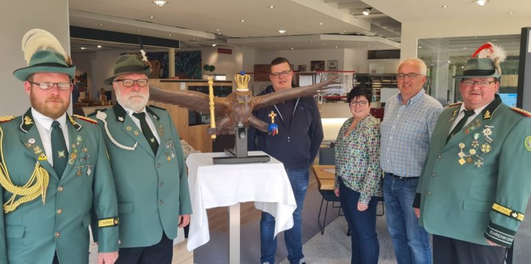 Schützenverein präsentiert Vogel