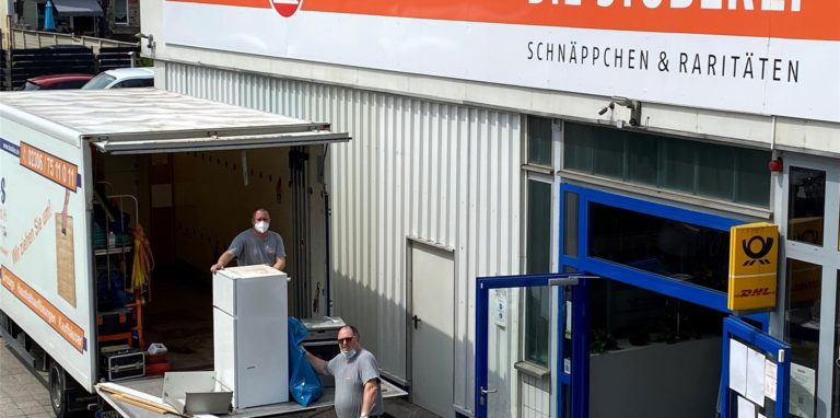 Beim Awo Second-Hand-Kaufhaus Die Stöberei in Kamen können Haushaltsgegenstände, Möbel, Kleidung und Alltagsgegenstände abgegeben werden.