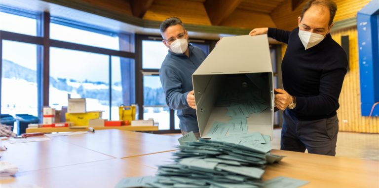 Bis 18 Uhr darf am Sonntag auch in Fröndenberg gewählt werden. Danach folgt die Auszählung der Stimmen.