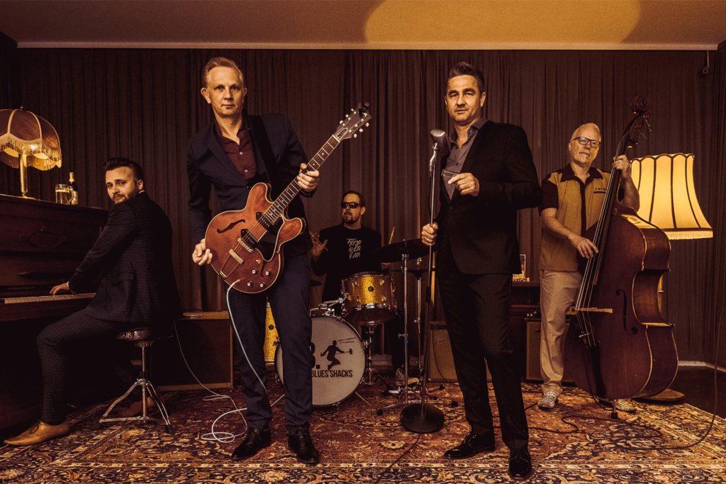 B.B. & The Blues Shacks werden als eine der besten Bluesbands Deutschlands gehandelt. B.B. & The Blues Shacks werden als eine der besten Bluesbands Deutschlands gehandelt.