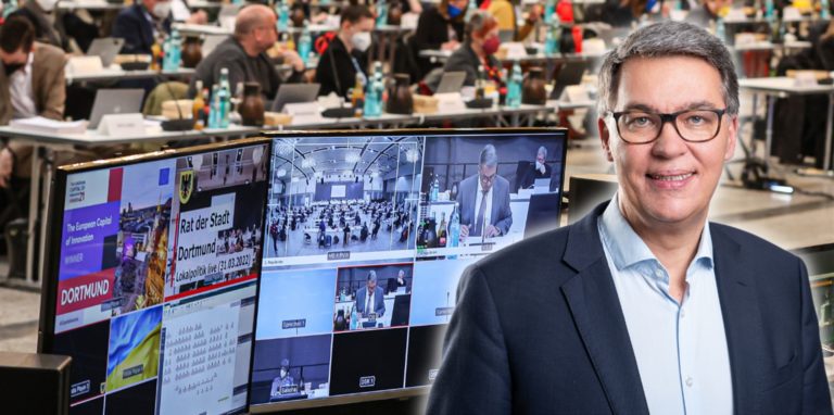 Der Rat der Stadt Dortmund hält seine Sitzungen momentan im Goldsaal der Westfalenhallen ab – hier ein Archivbild von Ende März.