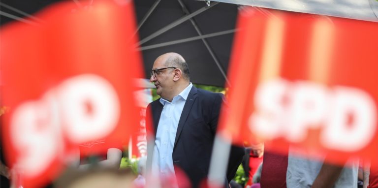 Dortmunds Parteien schwankten zwischen Freude und Trotz – Letzteres gab es vor allem bei der SPD.