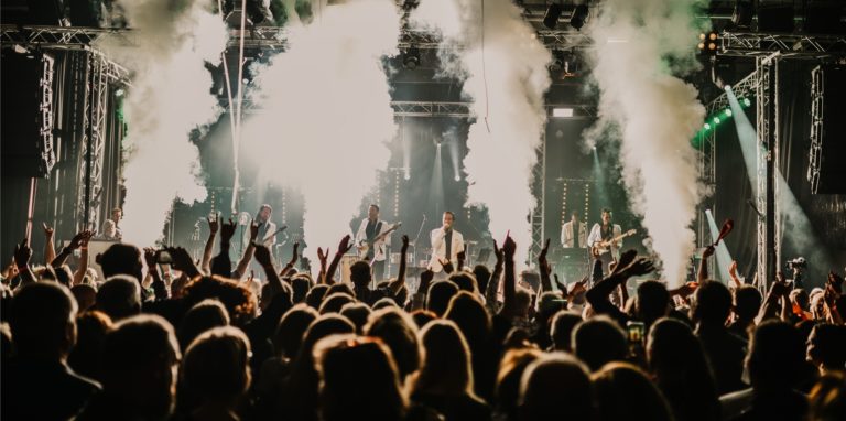 Die Schwerter Band K.R.A.S.S. unterstützt das Zirkus-Projekt der Grundschule Villigst.
