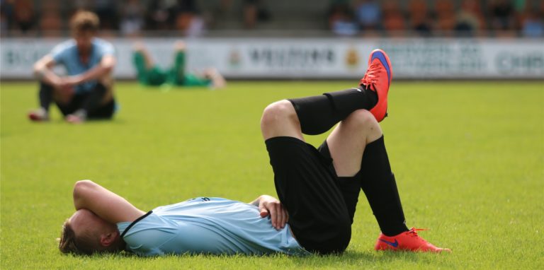 Nach einem Abstieg wird es meist emotional: Trauer, Tränen, Enttäuschung. Das alles wird bald auch wieder auf einige Mannschaften im Fußballkreis Unna-Hamm zukommen.