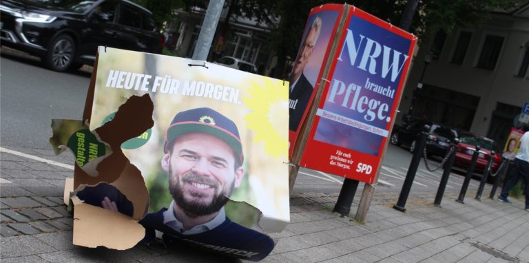 In Schwerte müssen Wahlplakate innerhalb einer Woche nach der Wahl beseitigt werden.