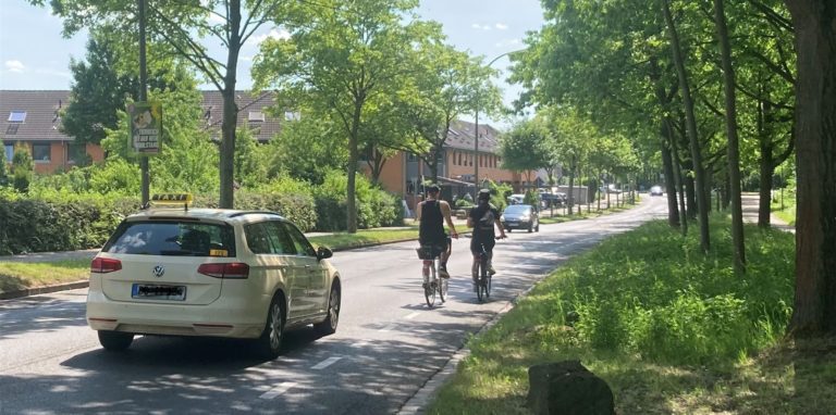 Über die Osterfeldstraße soll die Veloroute durch Eving führen. Der ADFC hat die Strecke jetzt bewertet.