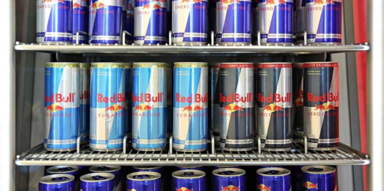 Mehr Schein als Sein soll ein Gastro-Großhandel in Kamen gewesen sein. In einer einzigen Bestellung soll der Angeklagte beispielsweise mehr als 17.000 Dosen des Energydrinks Red Bull geordert haben.