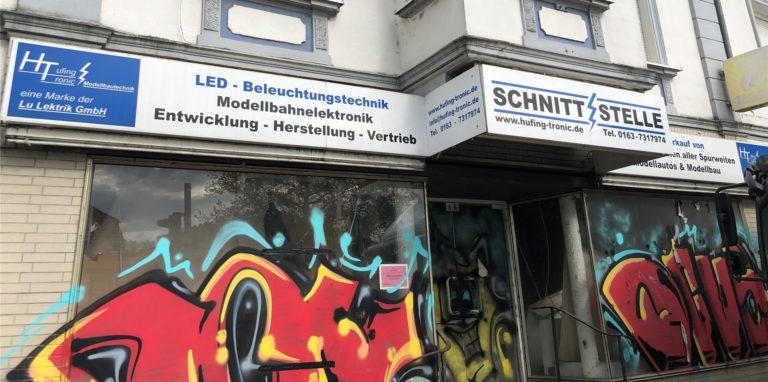 Das Gebäude an der Ardeystraße in Langschede steht zum Verkauf – ist aber reif für eine Kernsanierung.