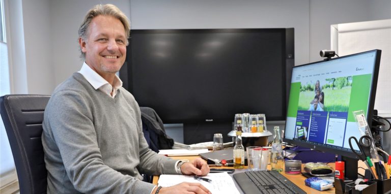 Alexander Loipfinger, Geschäftsführer der Stadtwerke Fröndenberg Wickede, stellt klar, dass im Löhnbad keine Unterscheidung zwischen Geflüchteten vorgenommen wird.