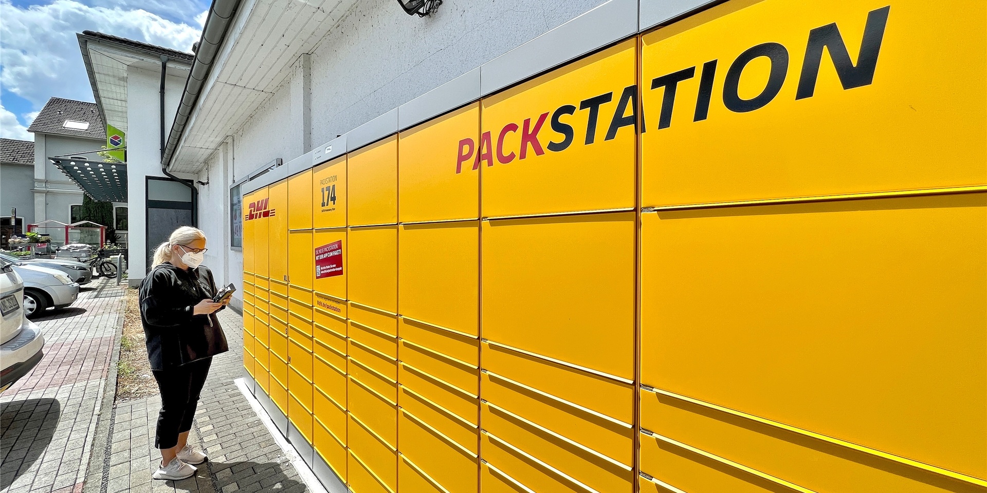 Die Packstation auf dem Rewe-Parkplatz in Frödenberg-Langschede fällt durch eine Besonderheit auf.
