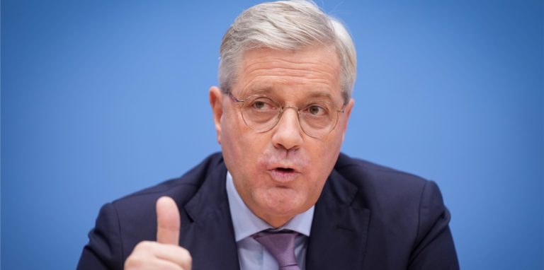 Der Bundestagsabgeordnete Norbert Röttgen spricht demnächst auf der Wilhelmshöhe in Menden.