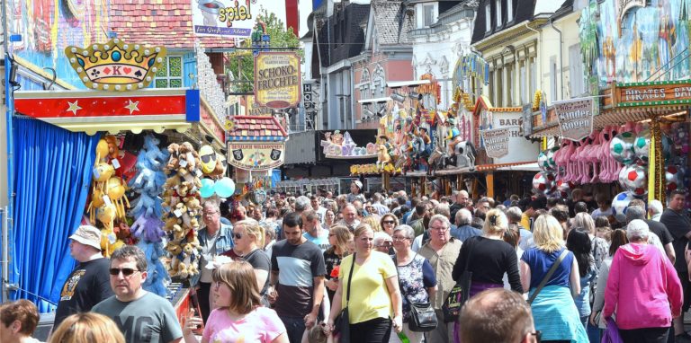 Die Pfingstkirmes in Menden wird sich vermutlich vor Besuchern nicht retten können.