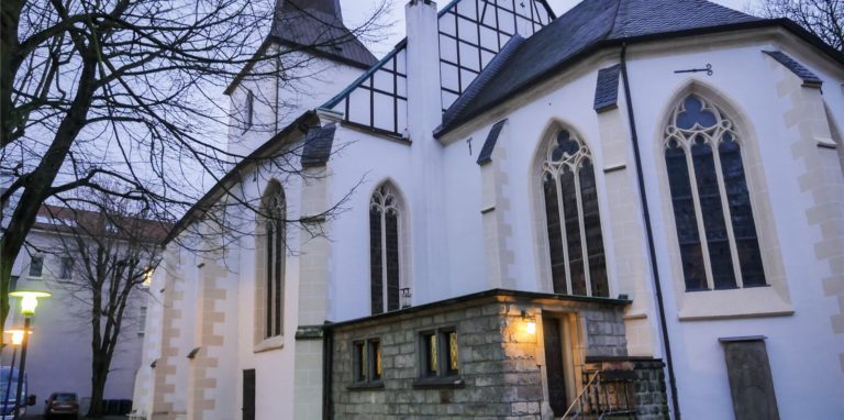 Ein schützendes Dach hat die evangelische Kirchengemeinde Lünen einer jungen Frau aus Somalia gegeben und ihr Kirchenasyl gewährt.