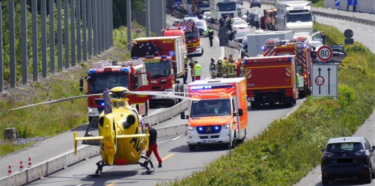 Der Unfall auf der A43 in Marl sorgte für einen kilometerlangen Stau bis in die Abendstunden.