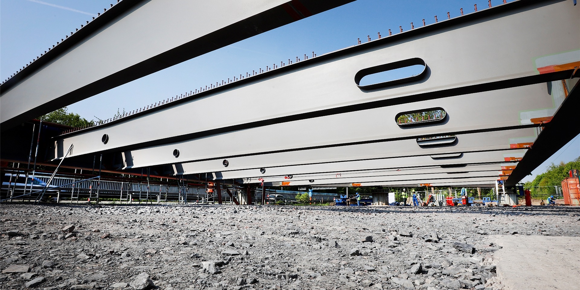 An der Hammer Straße wird eine neue Brücke gebaut, die in Kamen über die A2 führt. Für den Abriss der alten Brücke wird die A2 vollgesperrt.