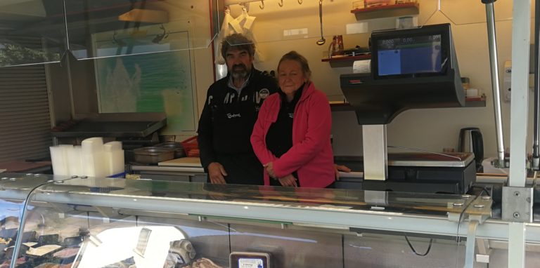 Der Fischhandel Robert beliefert ab Donnerstag den Wochenmarkt Westhofen.