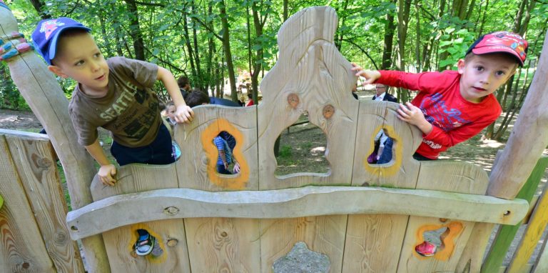 Was für sie zunächst am Wichtigsten ist, lernen Kinder oft im Spiel. Kindergärten sind deshalb nicht einfach nur Verwahrangebote, sondern Lernorte und Trainingsstätten für einen guten Start ins Leben. Dass so etwas Geld kostet, ist selbstverständlich. In Unna aber bahnt sich eine Diskussion darüber an, wie gerecht diese Kosten verteilt werden.